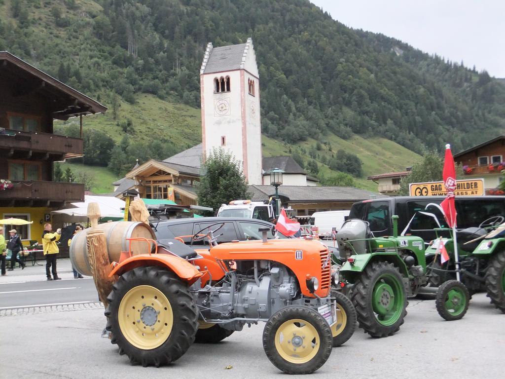 Apart-Pension Oberreiter Fusch an der Grossglocknerstrasse Bagian luar foto